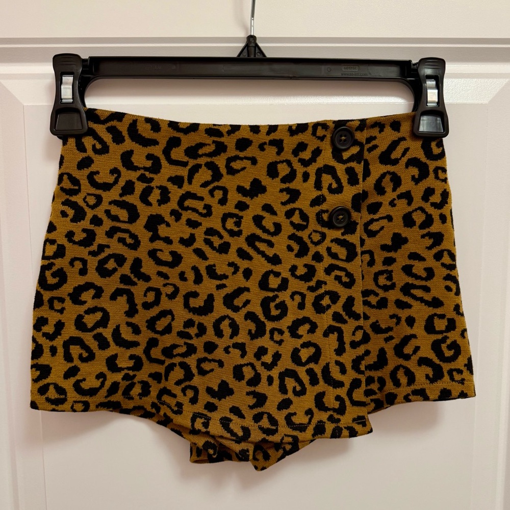 🎀 Old Navy Girls Leopard Skort